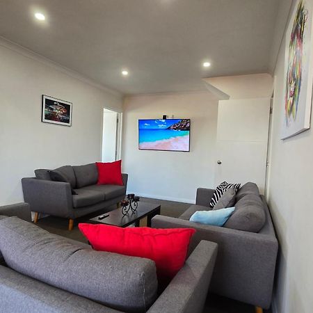 3Bd Unit Feilding Appartement Buitenkant foto